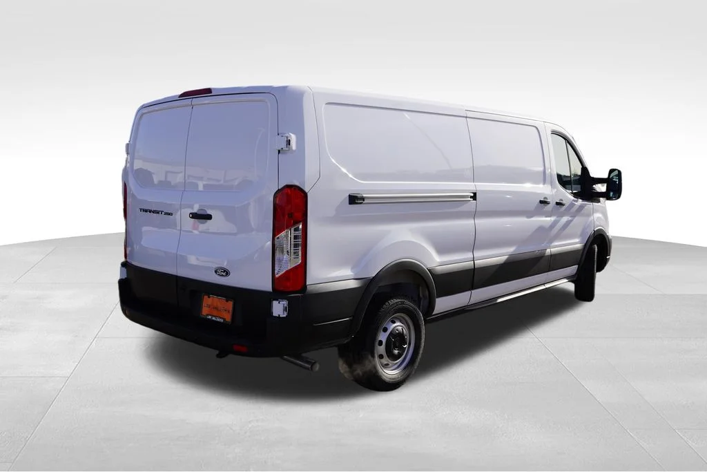 New 2026 Oxford White Ford Base image 5