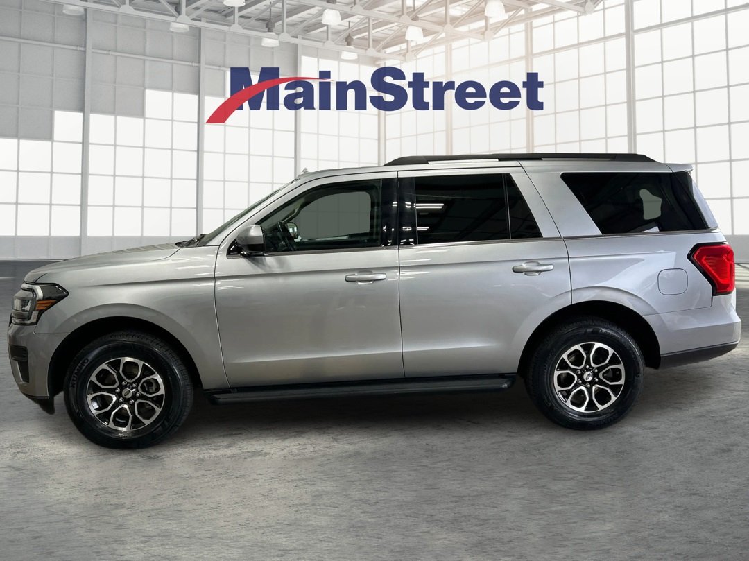 Used 2024 Ford Expedition XLT with VIN 1FMJU1J83REA37851 for sale in Kansas City