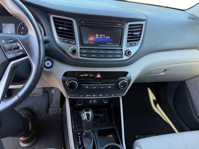 Used 2017 Silver Hyundai Sport image 11