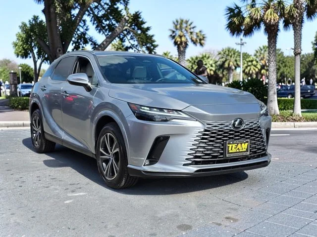 Used 2023 Silver Lexus 350h Premium image 4