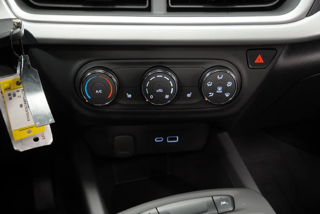 New 2026 Sterling Gray Metallic Chevrolet 1RS image 27