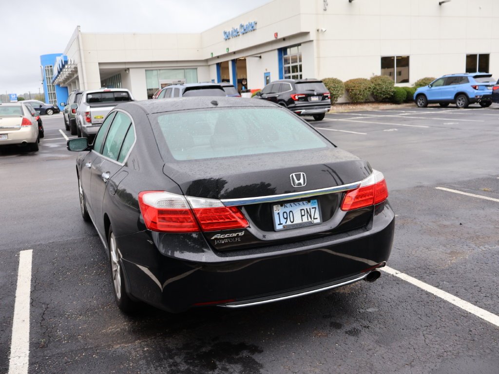 Used 2014  Honda EX-L image 5