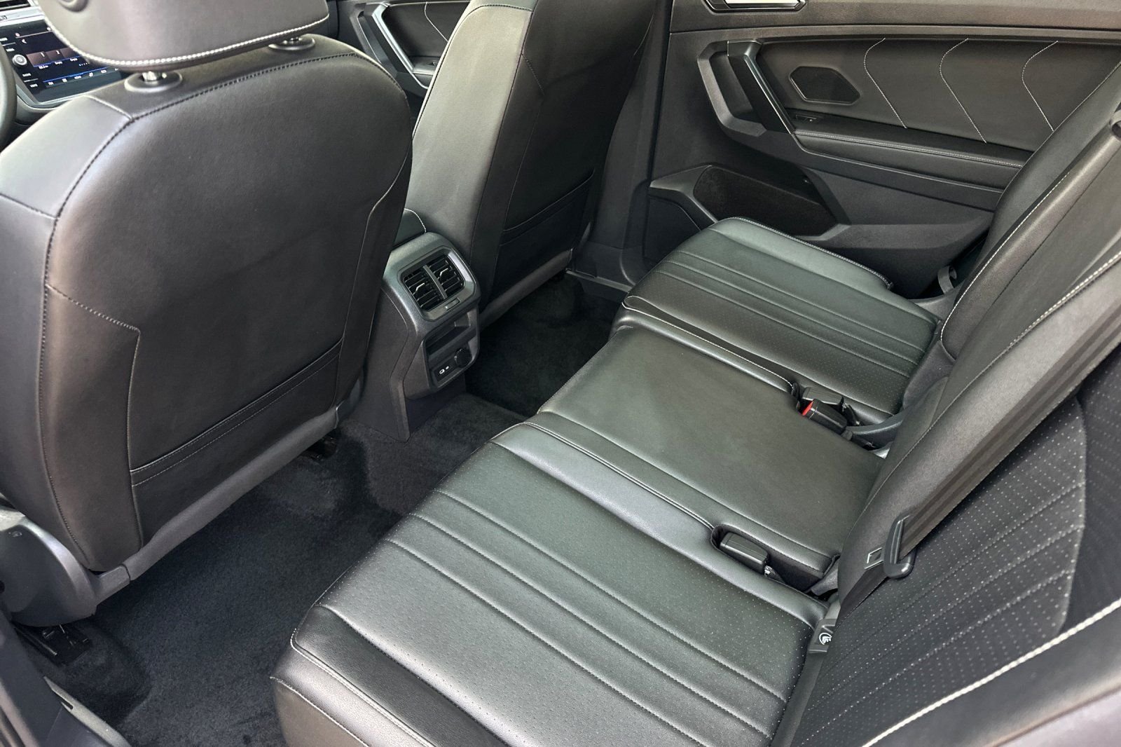 Certified Used 2023 Platinum Gray Metallic Volkswagen 2.0T SE image 12