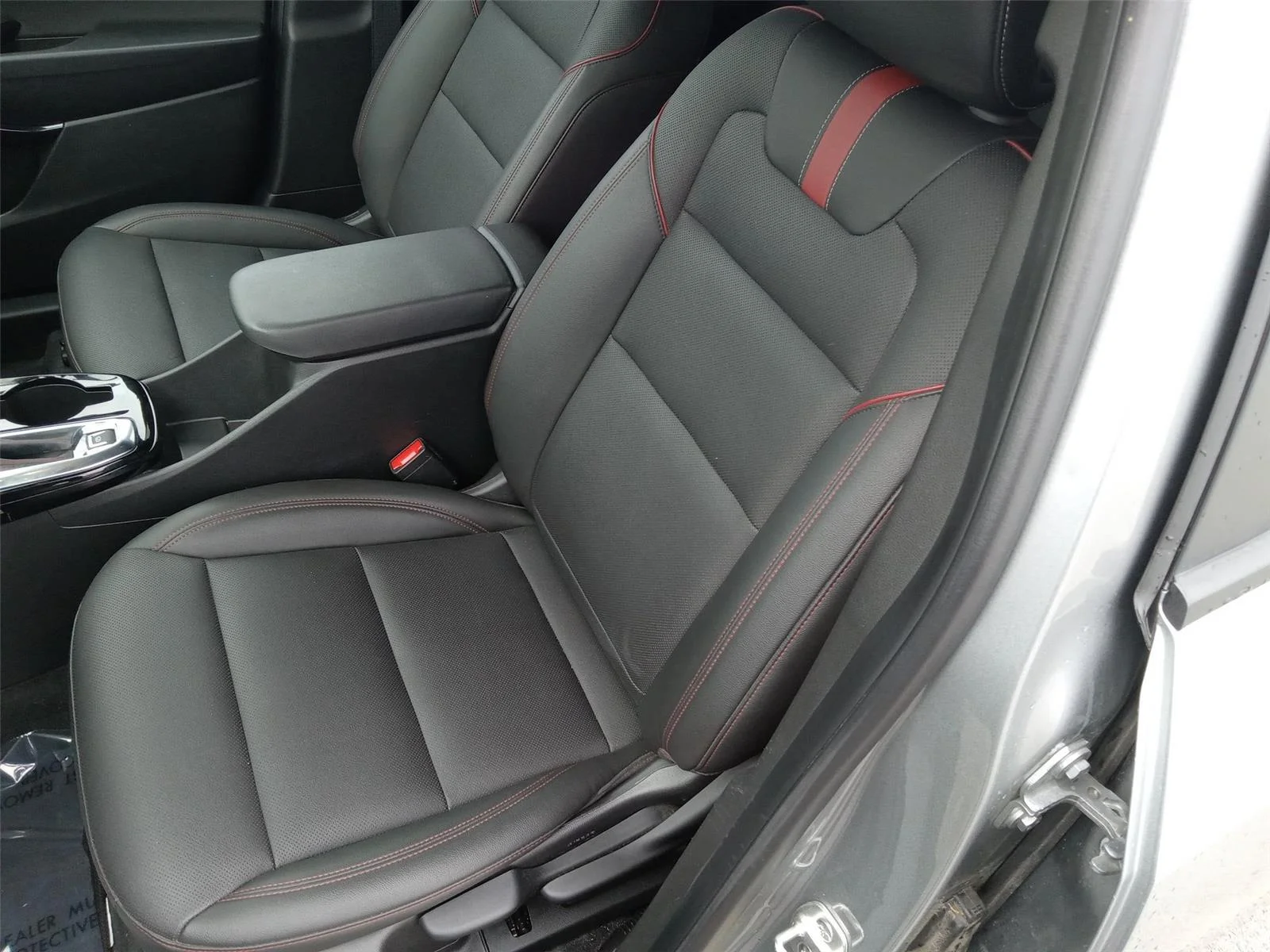 2025 Chevrolet Trax RS - Photo 10