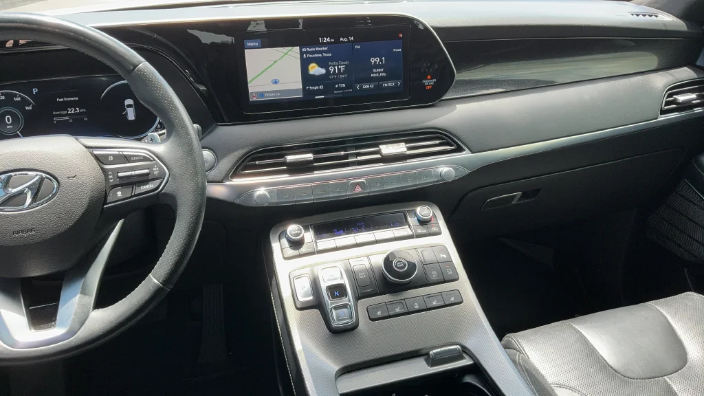Used 2020 White Hyundai Limited image 8