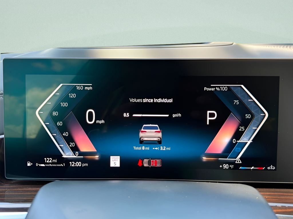 New 2026 Mineral White Metallic BMW sDrive40i image 14