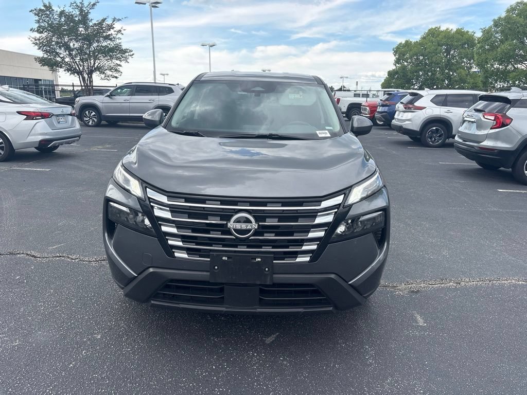 Used 2025 Gun Metallic Nissan SV image 9
