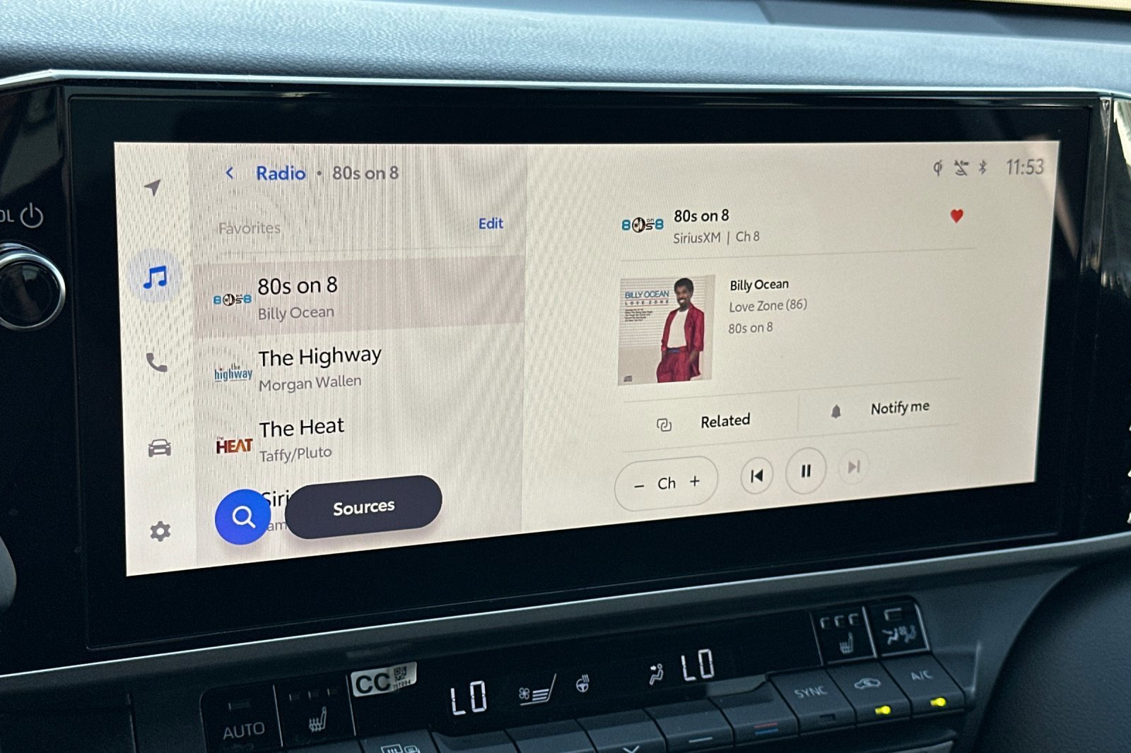 2025 Toyota Camry XSE - Photo 17