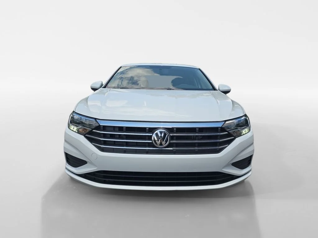 Used 2021 Pure White Volkswagen S image 9