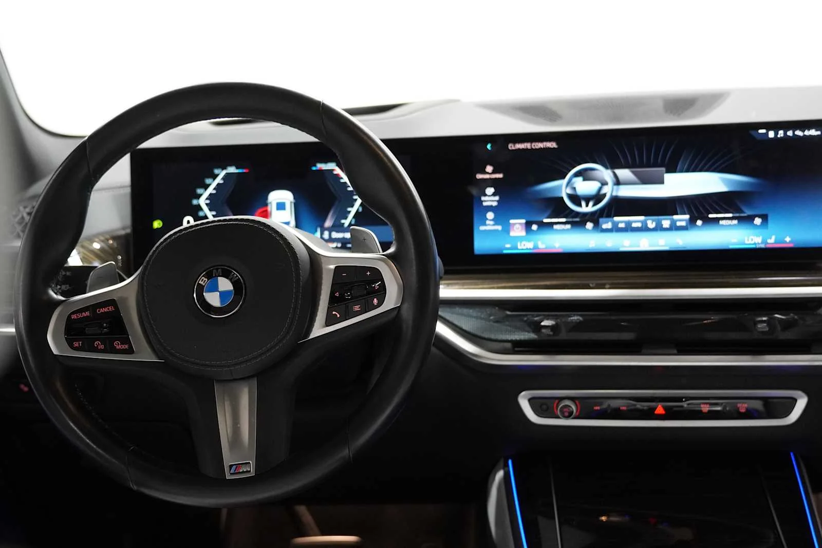 Certified Used 2025 Alpine White BMW xDrive40i image 24