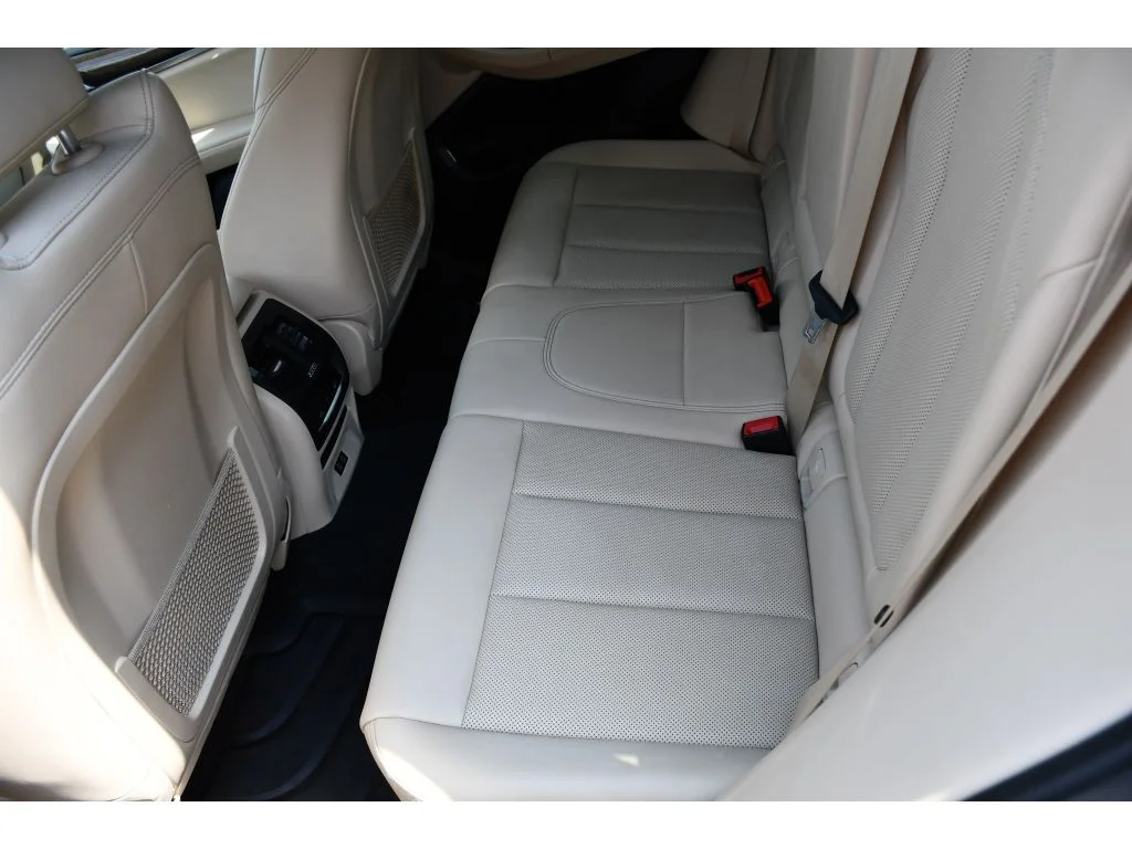 Used 2022 Alpine White BMW xDrive30i image 17