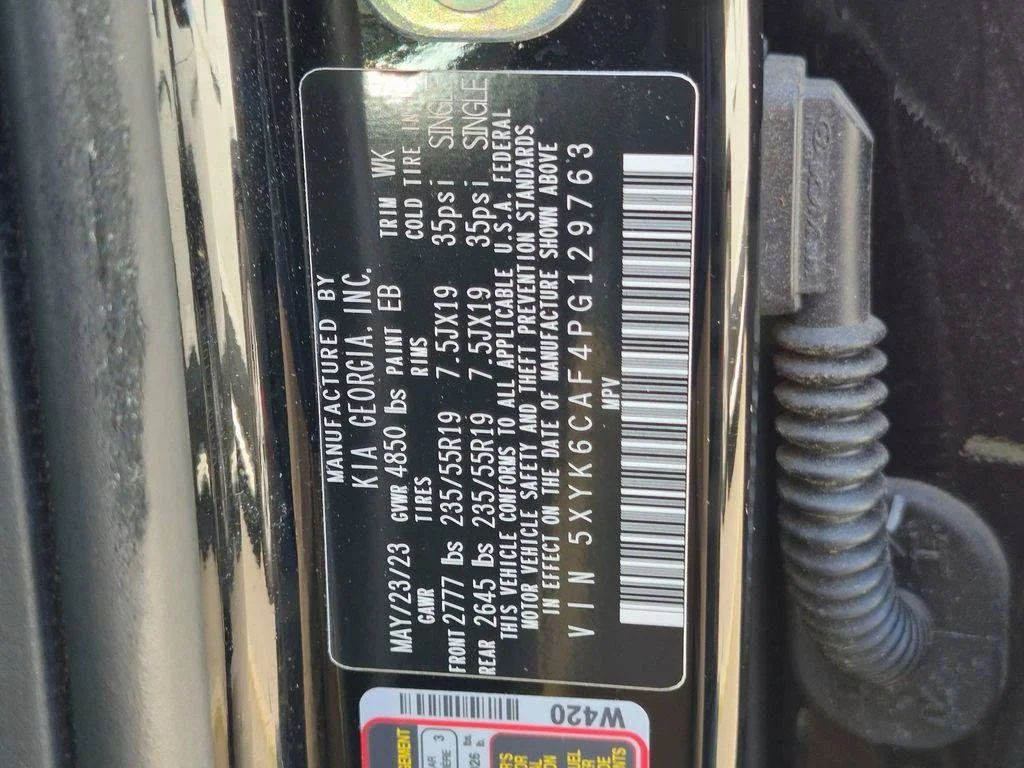 Used 2023 Black Kia X-Line image 31