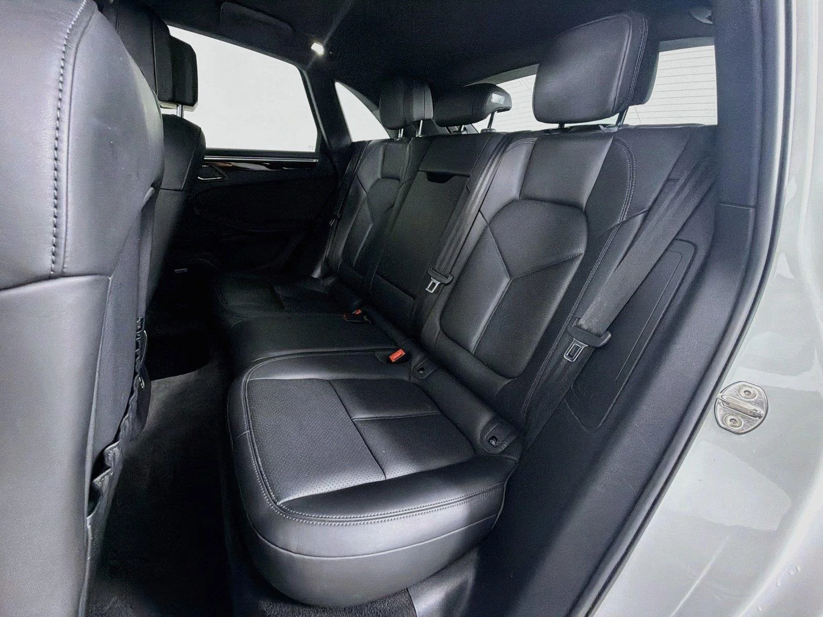 Certified Used 2022 White Porsche  image 20