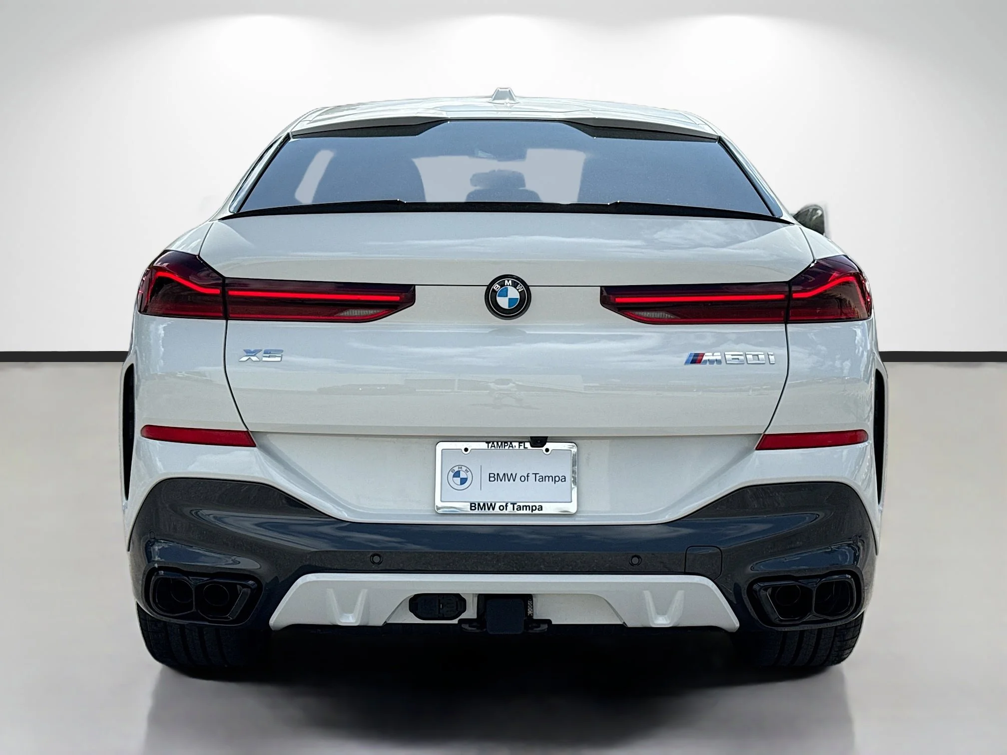New 2027 Alpine White BMW M60i image 4