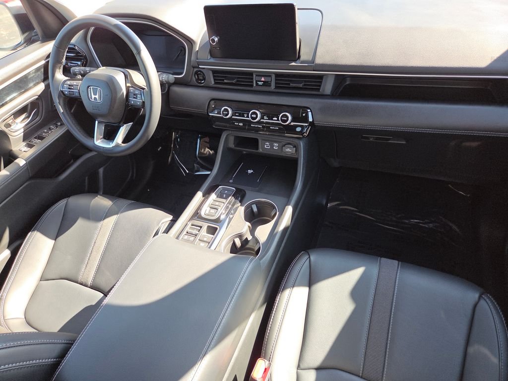 2025 Honda Pilot EX-L - Photo 32