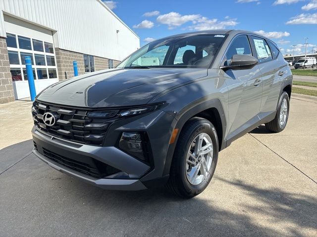 New 2026 Hampton Gray Hyundai SE image 3