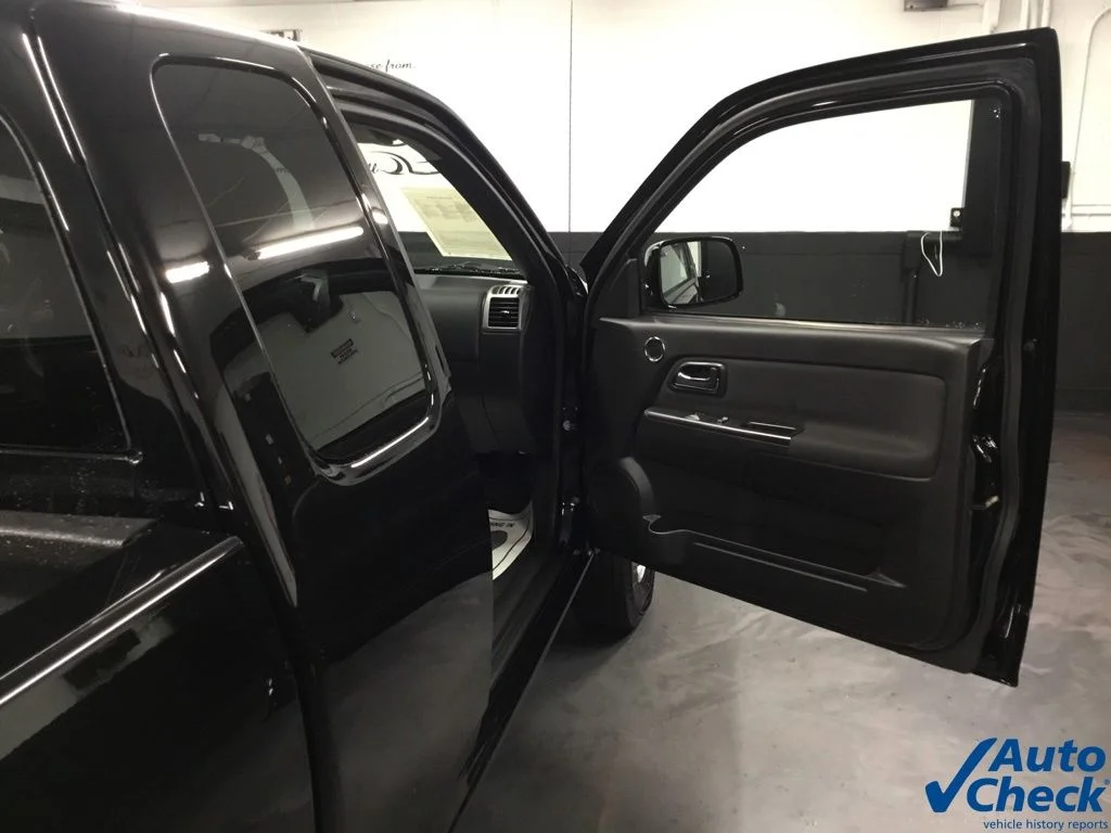Used 2011 Black Chevrolet 1LT image 26