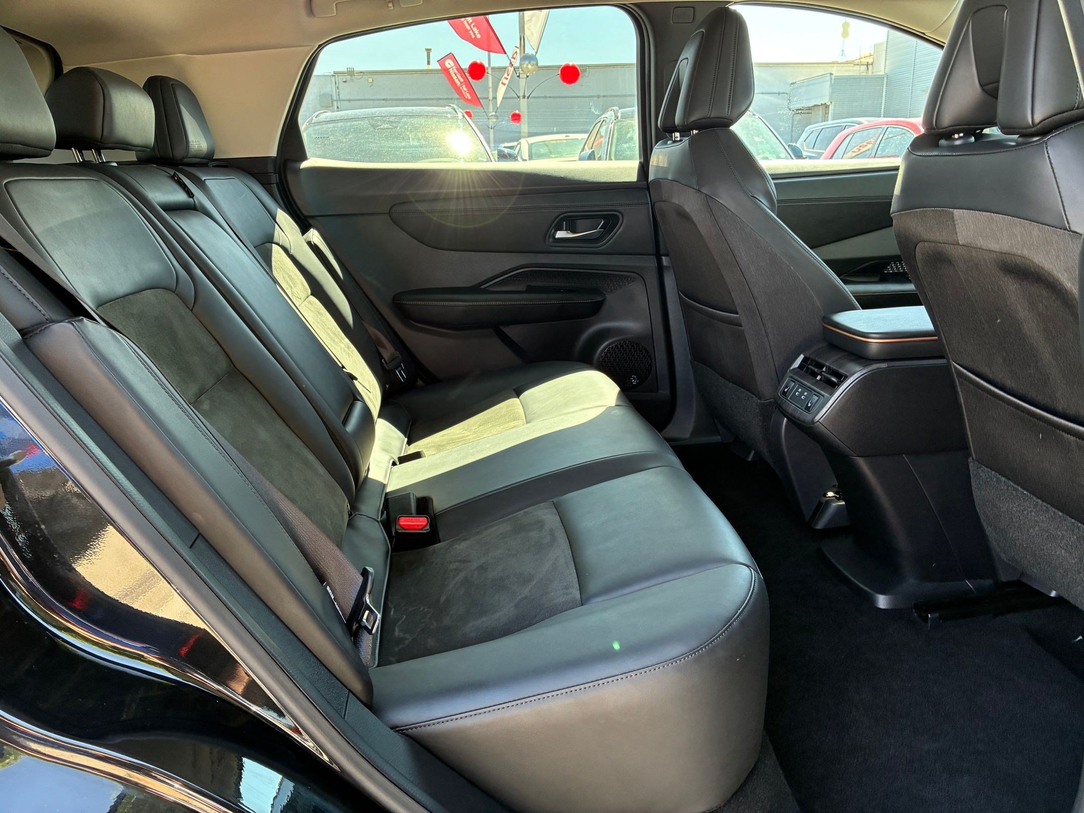 Used 2025 Black Diamond Pearl Nissan EVOLVE+ image 28