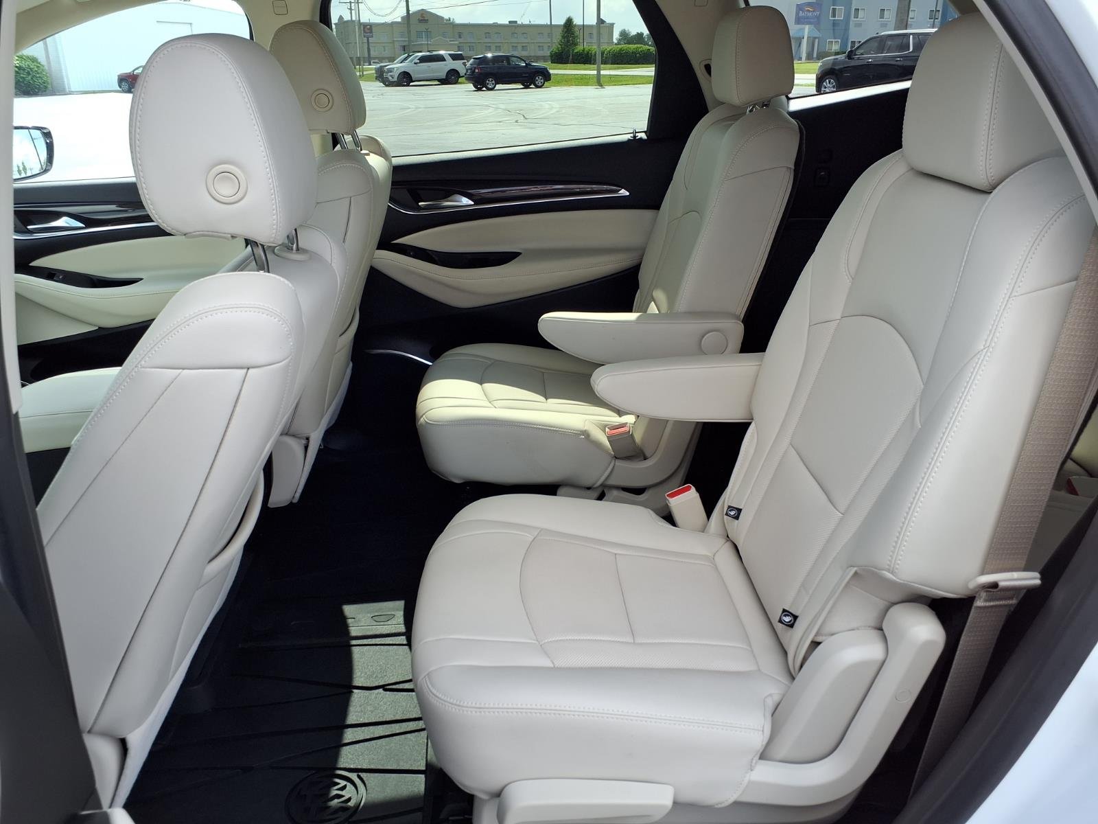 Used 2023 White Buick Essence image 19