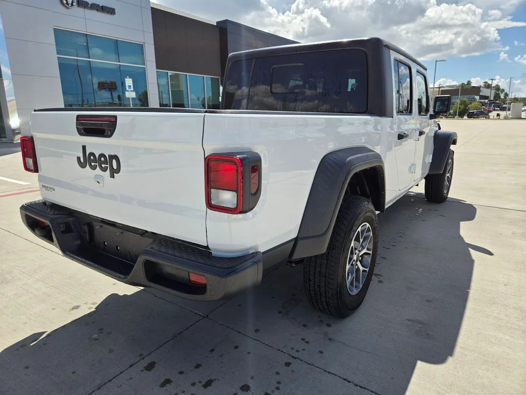 Used 2025 White Jeep Sport S image 3