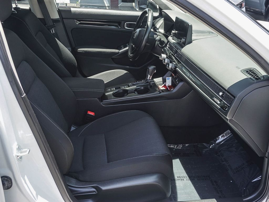 Used 2022 White Honda EX image 12