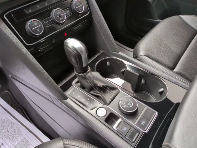 Used 2023 White Volkswagen 3.6L V6 SE w/Technology image 14
