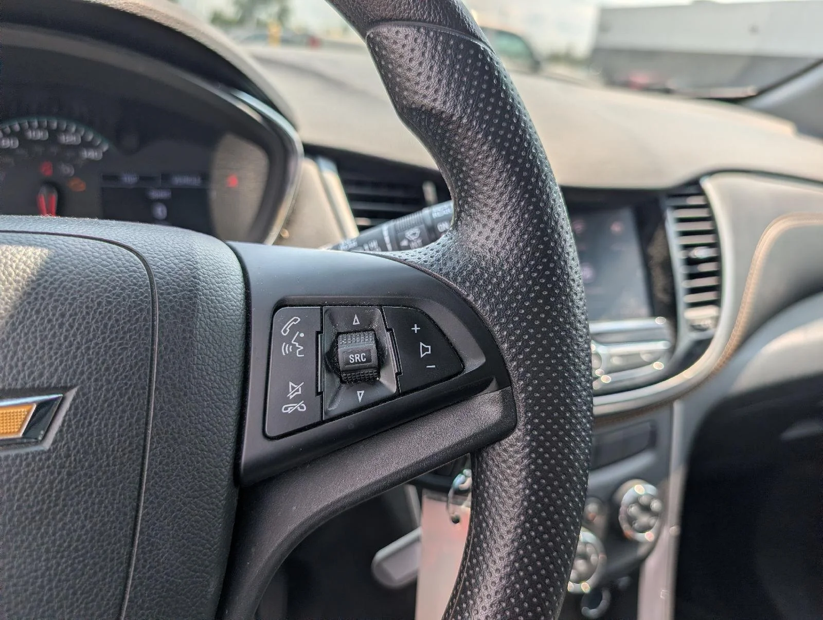 Used 2020 Summit White Chevrolet LS image 16