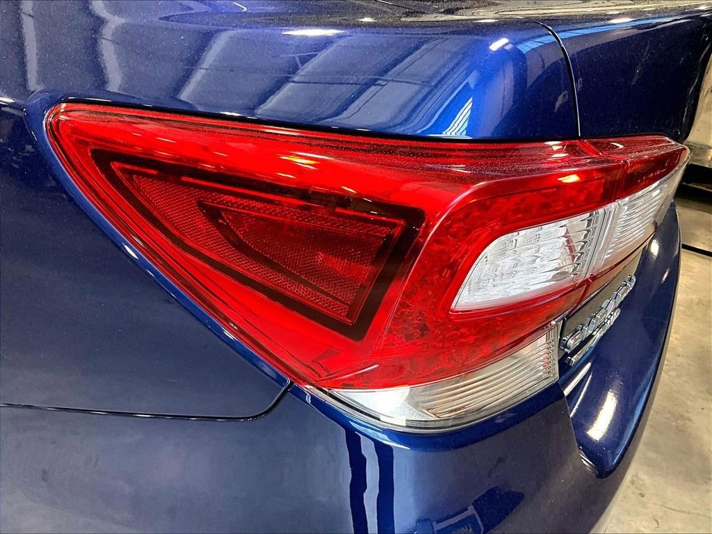 Used 2017 Blue Subaru 2.0i image 35