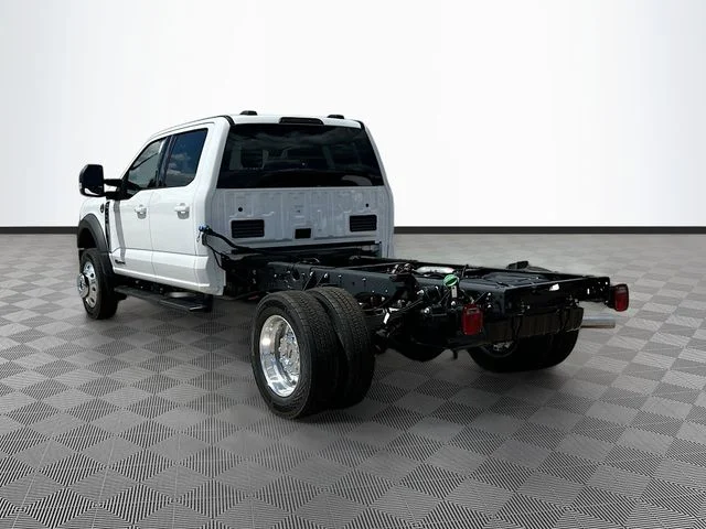 New 2026 Oxford White Ford Lariat image 4