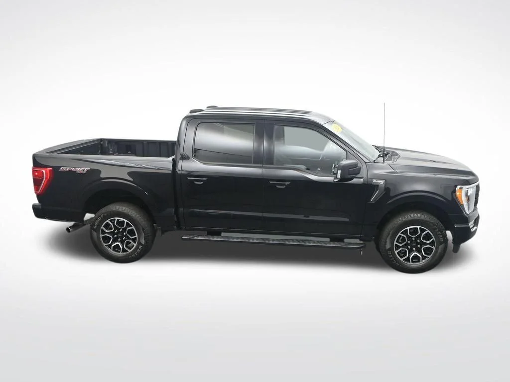 Used 2023 Black Ford XLT image 33