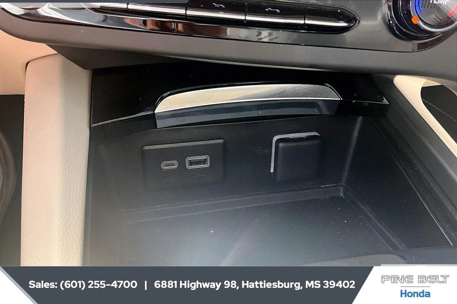 Used 2023 Summit White Buick Preferred image 24
