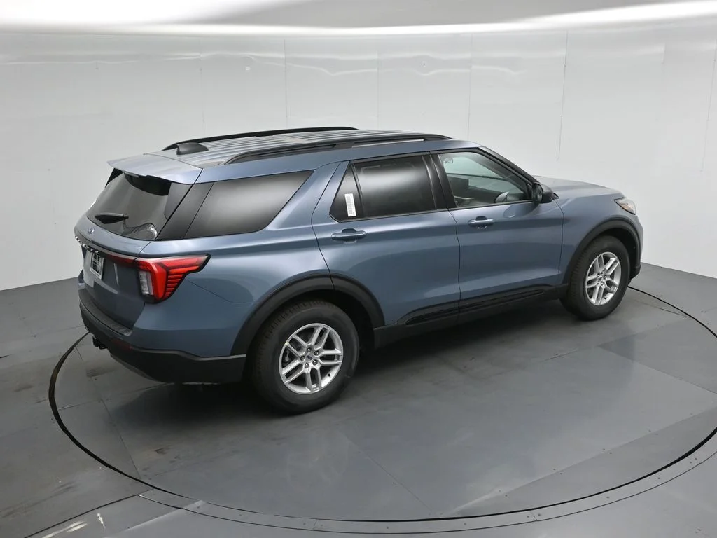 New 2026 Vapor Blue Metallic Ford Active image 39