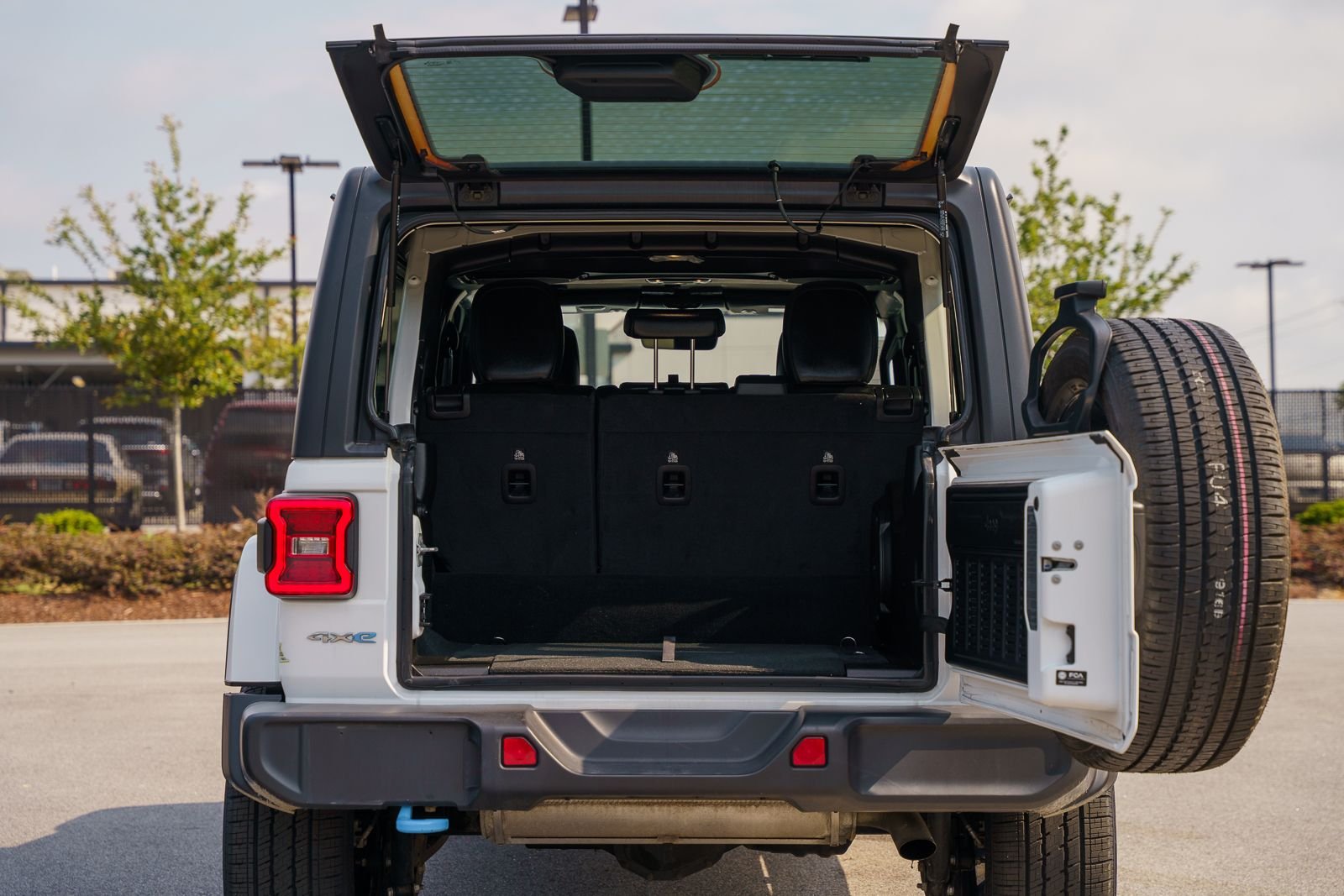 Used 2023 White Jeep Sahara 4xe image 15