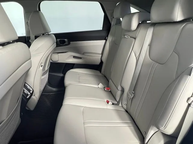2025 Kia Sorento S - Photo 35