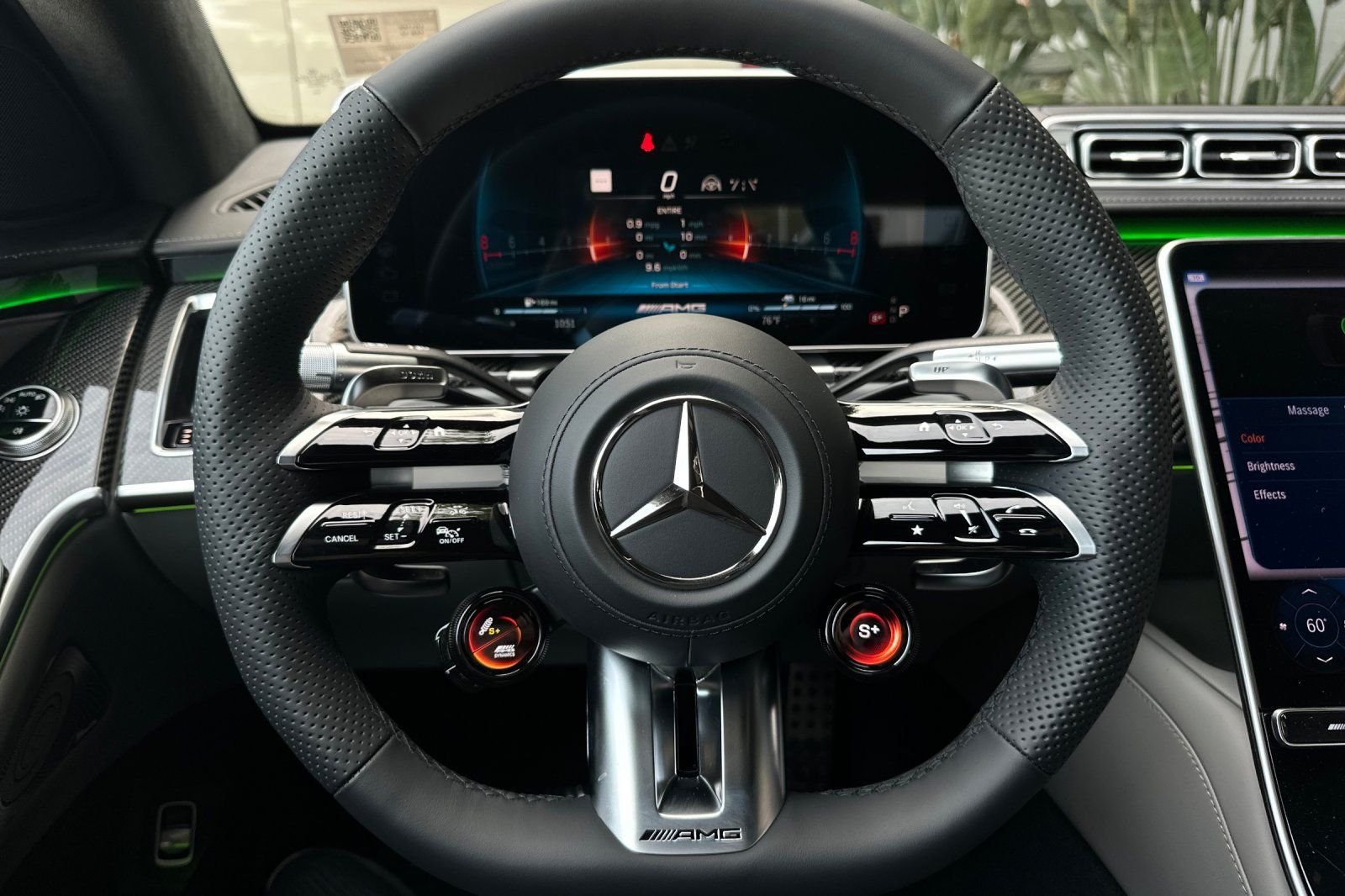 New 2026 MANUFAKTUR Moonlight White Metallic Mercedes-Benz S 63 E AMG® image 23