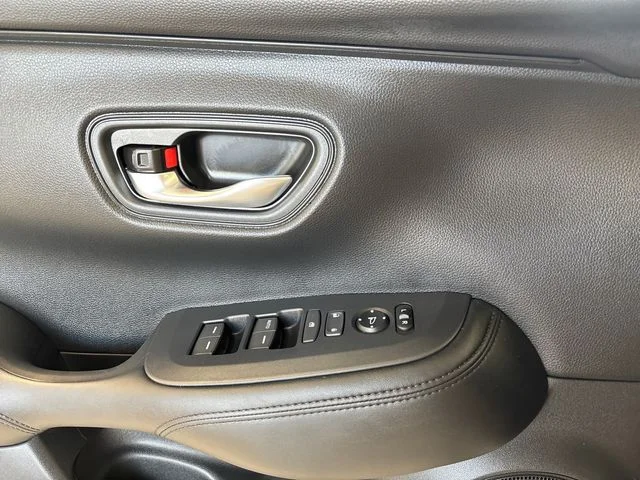 2025 Honda HR-V LX - Photo 17