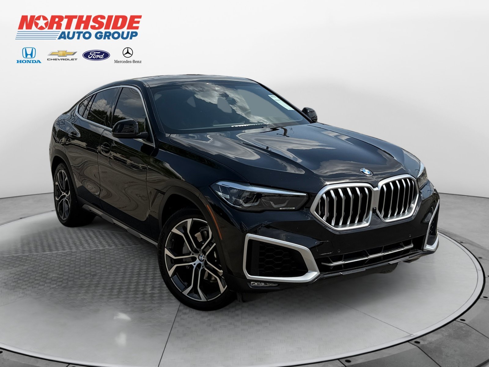 Used 2021 Jet Black BMW sDrive40i image 1