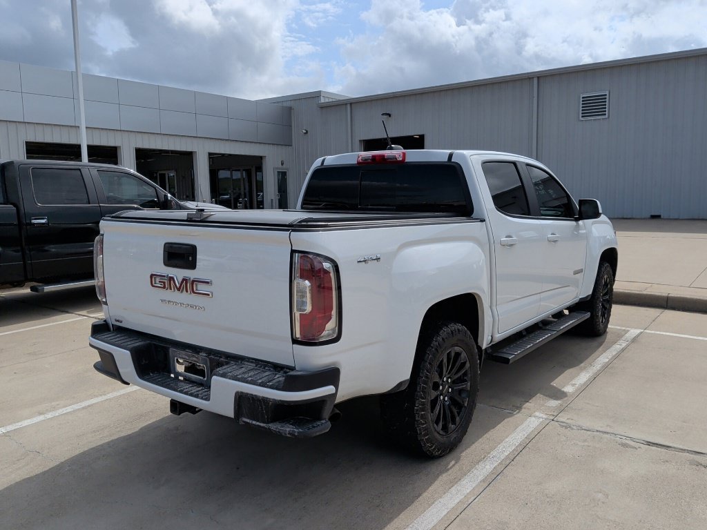 Used 2022 White GMC Elevation image 7