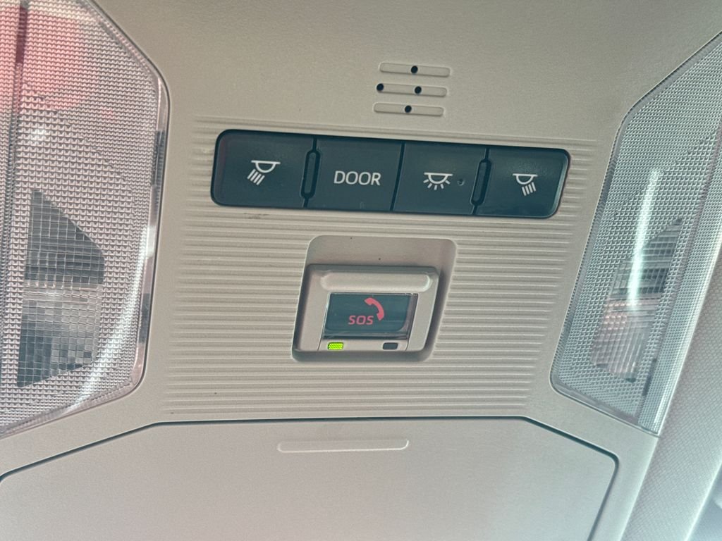 Certified Used 2025 Silver Toyota XLE image 31