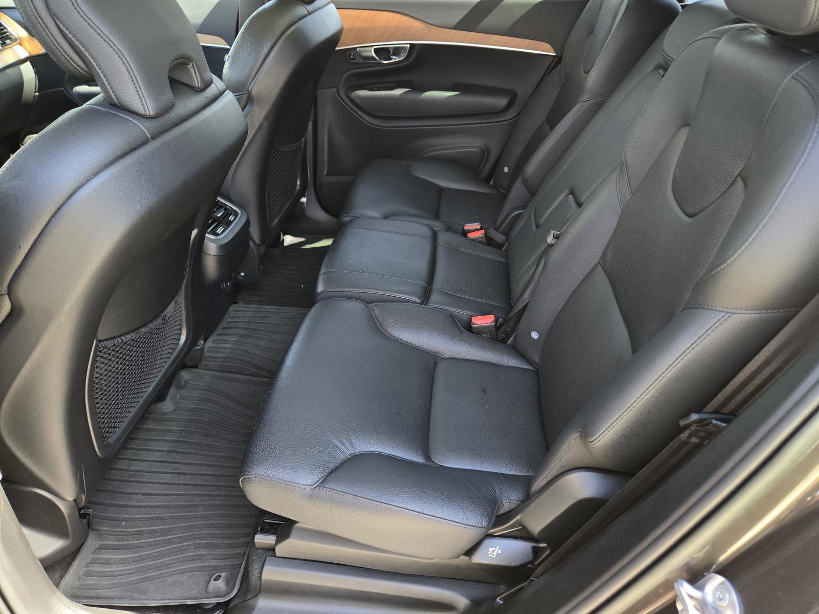 Used 2023 Platinum Gray Metallic Volvo Plus image 30