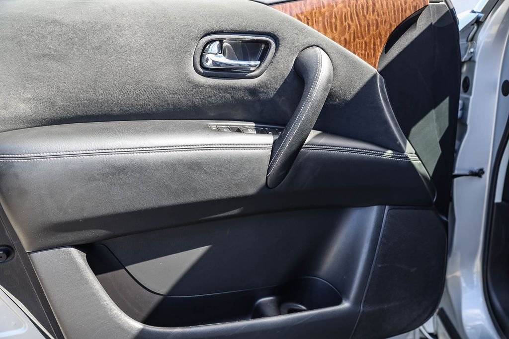 2019 Nissan Armada SV - Photo 20