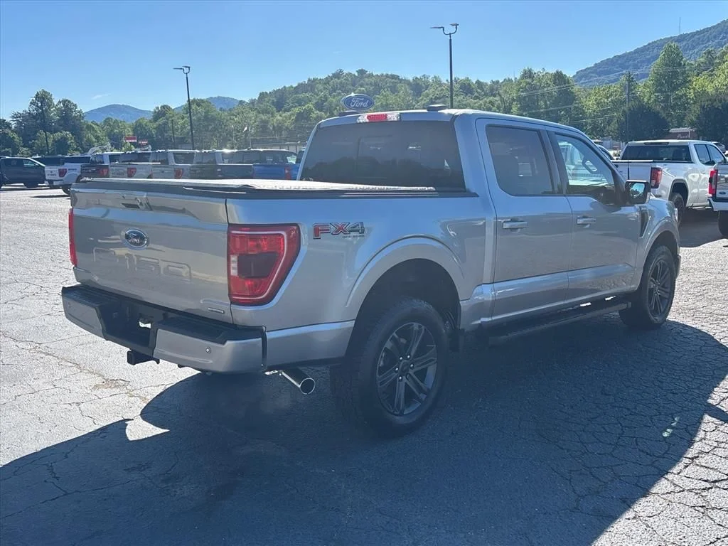 Used 2023 Silver Ford XLT image 8