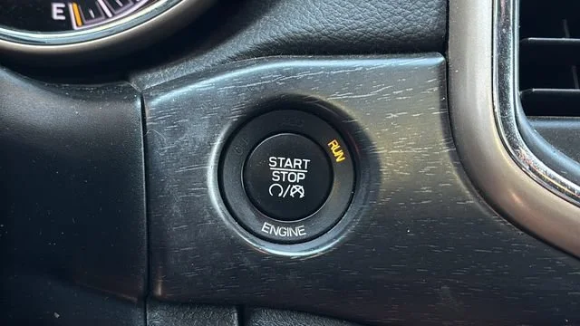 Used 2016 Silver Jeep Laredo image 28