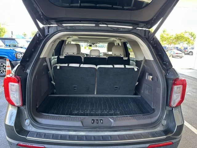 Used 2020 Gray Ford Platinum image 26