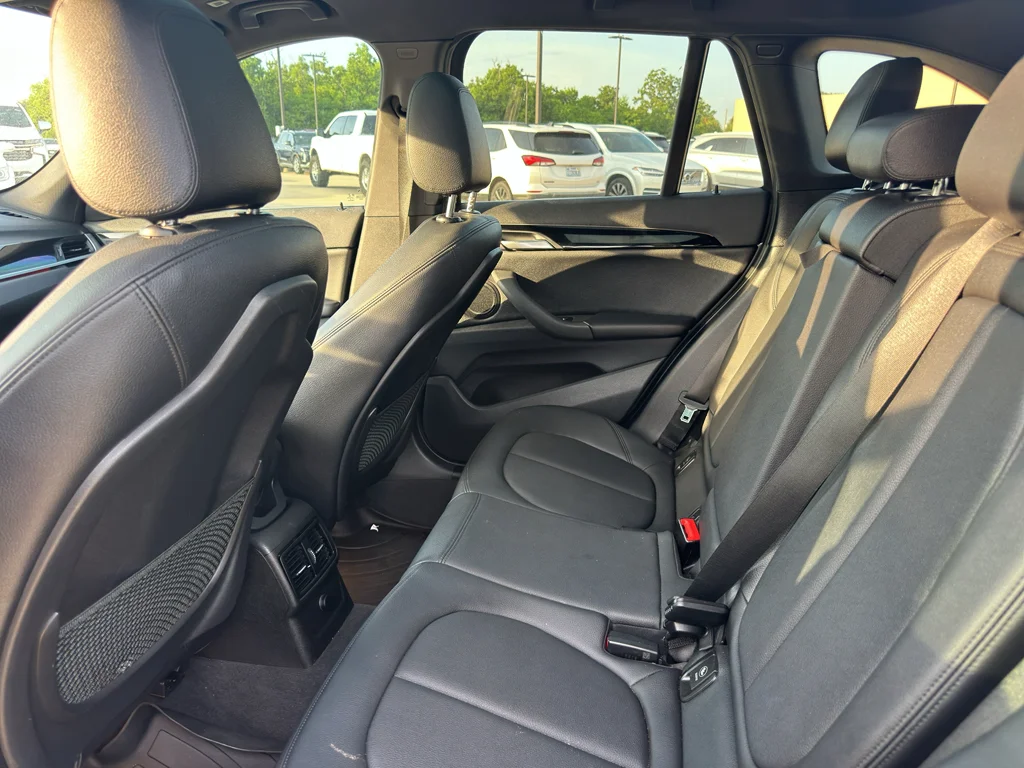 Used 2017 Mineral Gray Metallic BMW sDrive28i image 16