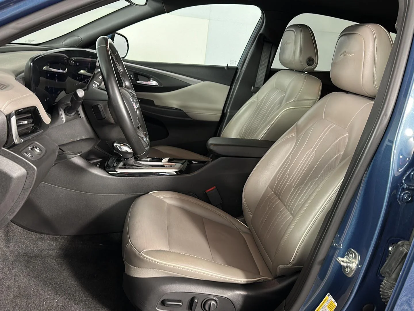 Used 2024 Ocean Blue Metallic Buick Avenir image 10