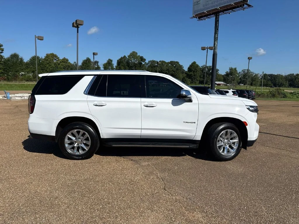 Used 2024 White Chevrolet Premier image 11