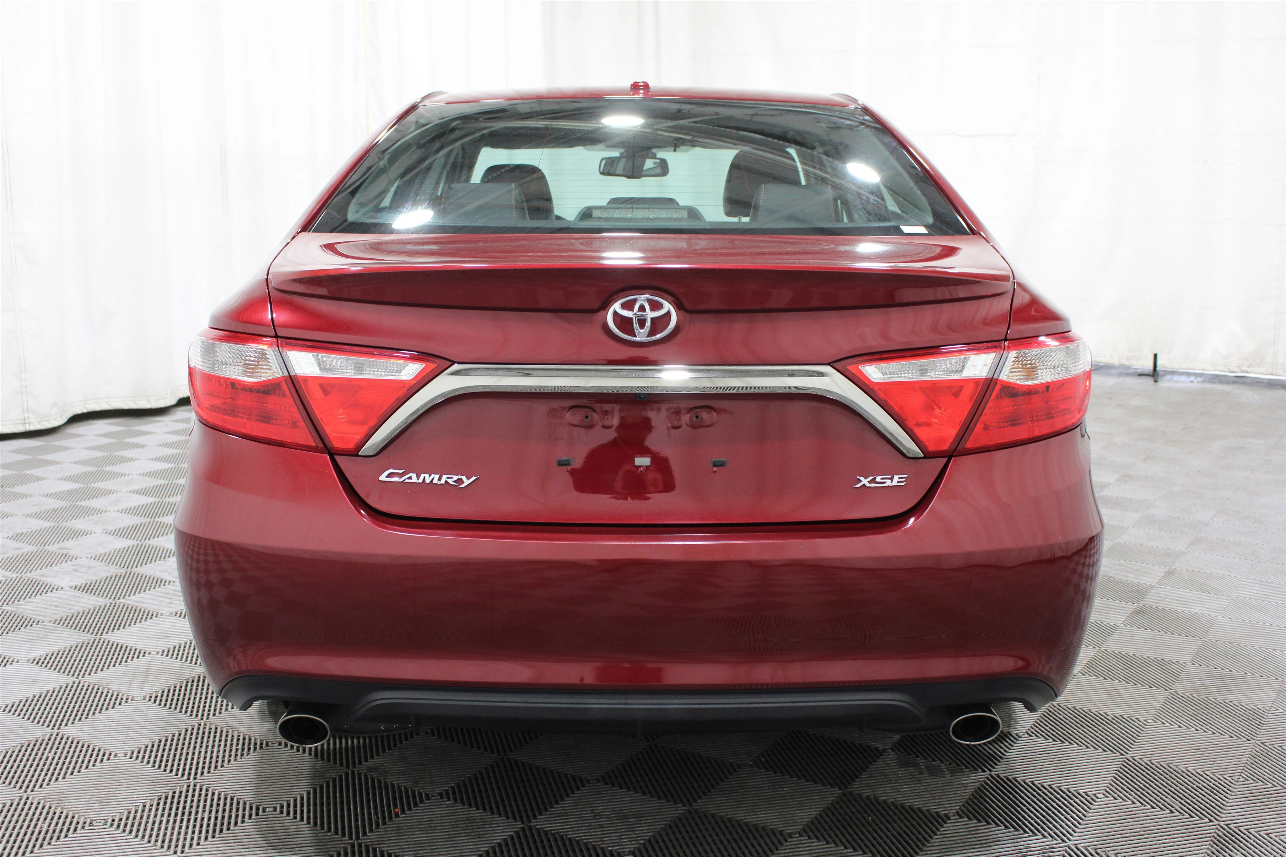 2017 Toyota Camry XSE - Photo 34
