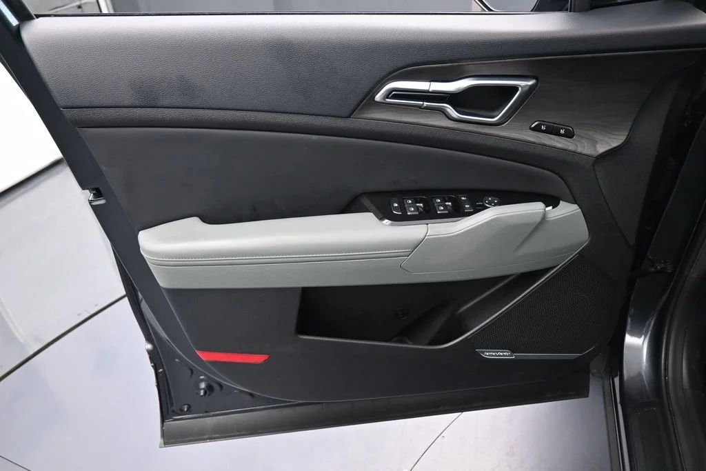 Used 2023 Gravity Gray Kia X-Pro Prestige image 12