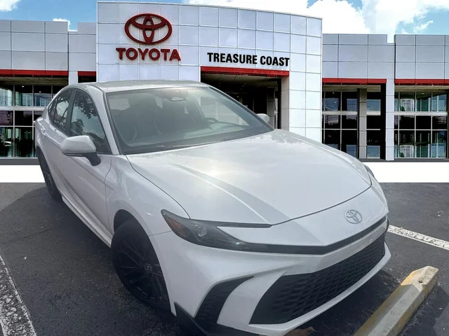 2025 Toyota Camry SE